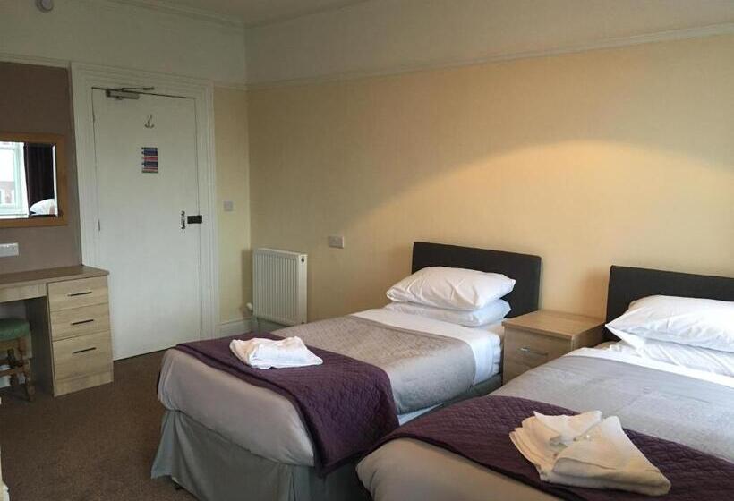 Семейный Номер, The Waverley Hotel Maryport