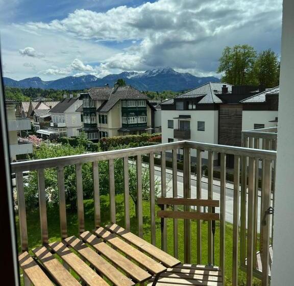 اتاق استاندارد با چشم‌انداز کوهستان, Seebär Velden