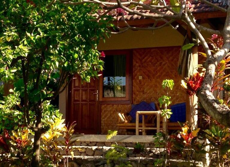 Семейное Бунгало, Le Jardin