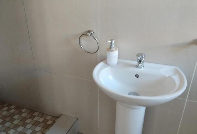 اتاق لوکس, Tokelo Guesthouse Emalahleni