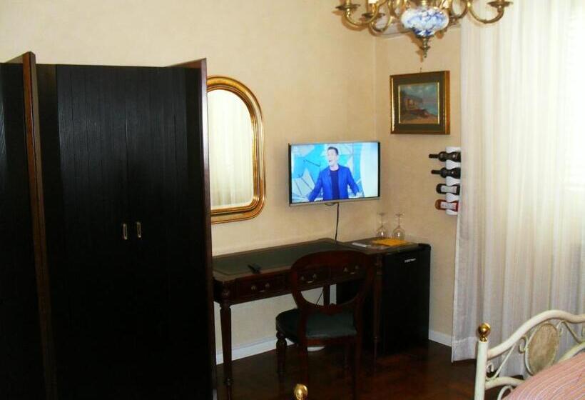 اتاق ساده سه‌ نفره, I 13 Cavalieri Guest House