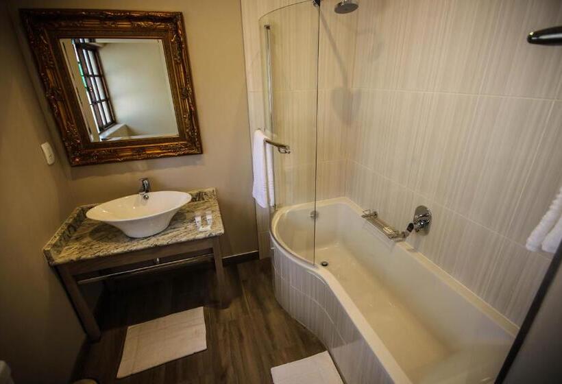 스탠다드 룸, Three Rivers Lodge And Villas