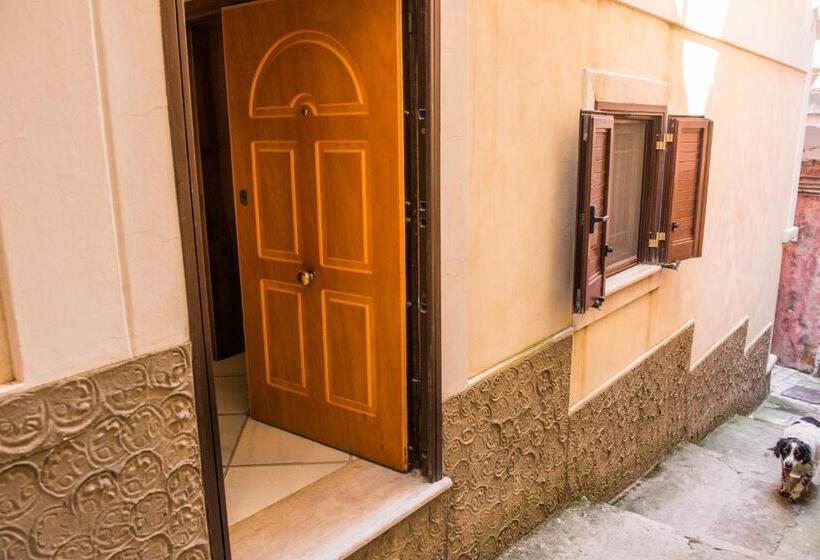 اتاق لوکس, In Vacanza A Gaeta   B&b L Elica