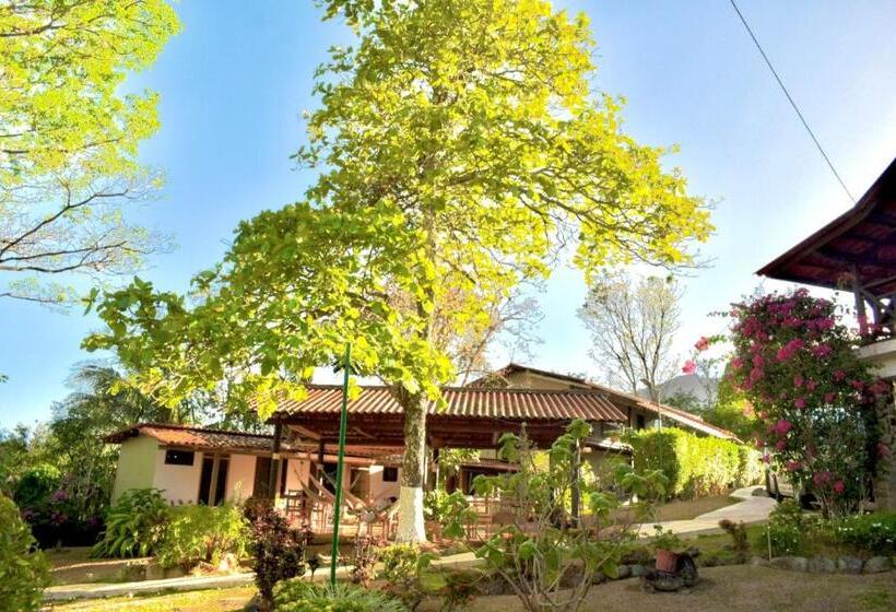 Кровать в Общей Комнате, La Qhia Eco Retreat