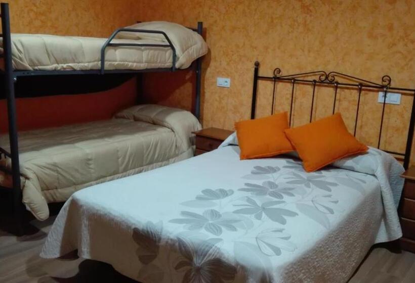 패밀리 룸, Hostal La Aldaba