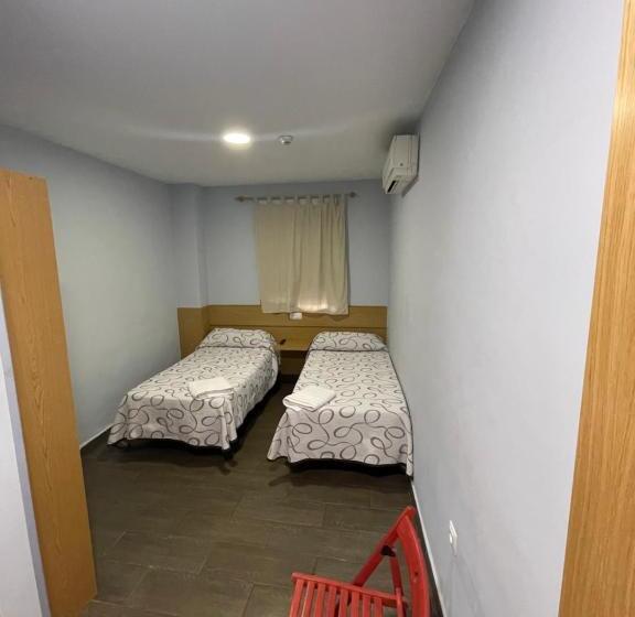 Номер Стандарт, Hostal Tres Hermanos