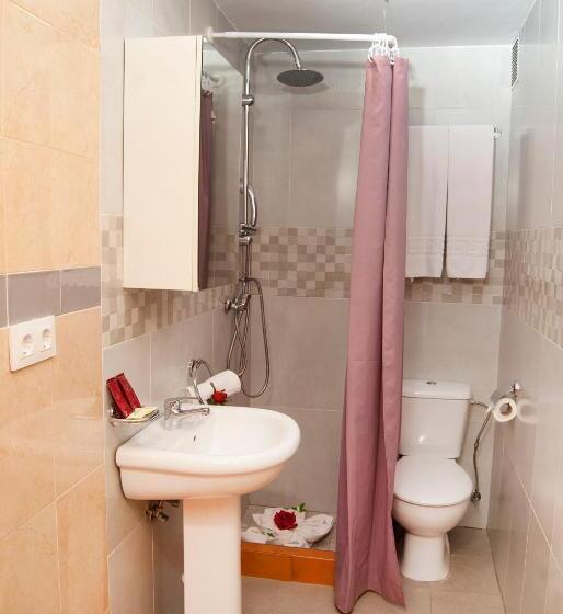 اتاق استاندارد یک تخته با بالکن, Hostal Batato