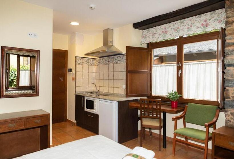 스탠다드 스튜디오, Apartamentos Turisticos A Estacion