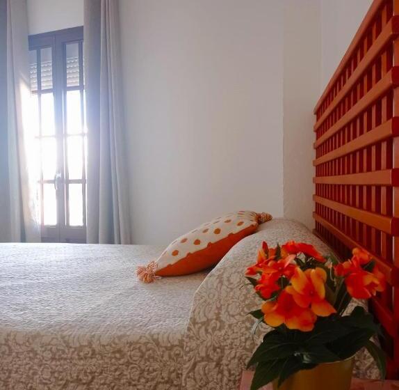 Номер Стандарт Трехместный, Hostal Buena Vista