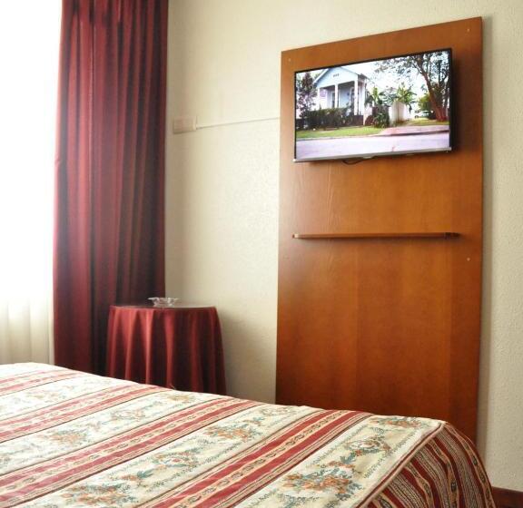اتاق سوپریور, Hostal Paz