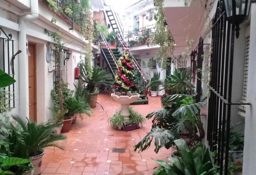 Четырехместный Номер Стандарт, Hostal El Patio