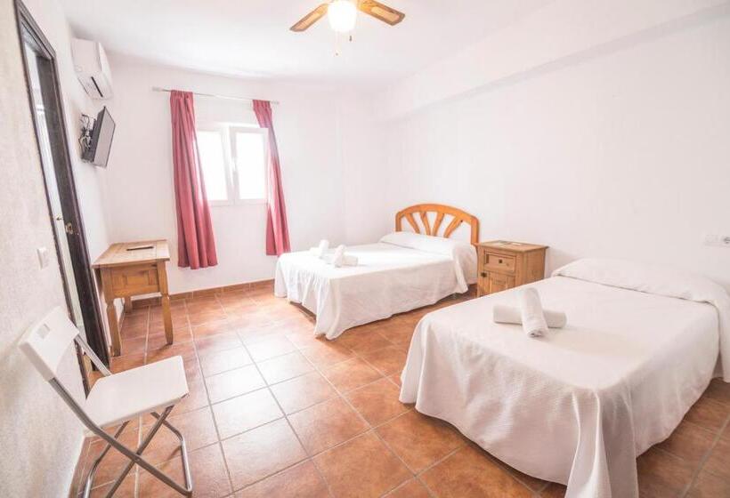 经济型三人房间, Pensión Riad Mediterraneo