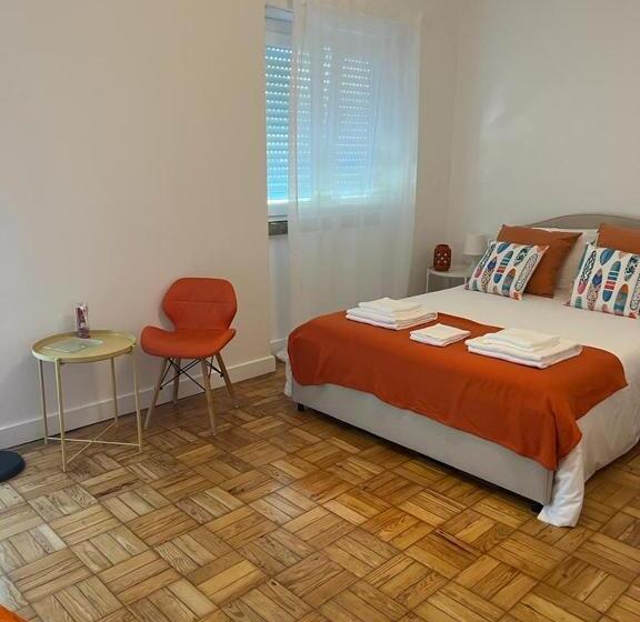 Quarto Familiar Banheiro Compartilhado, Alvalade Ii Airport Guest House
