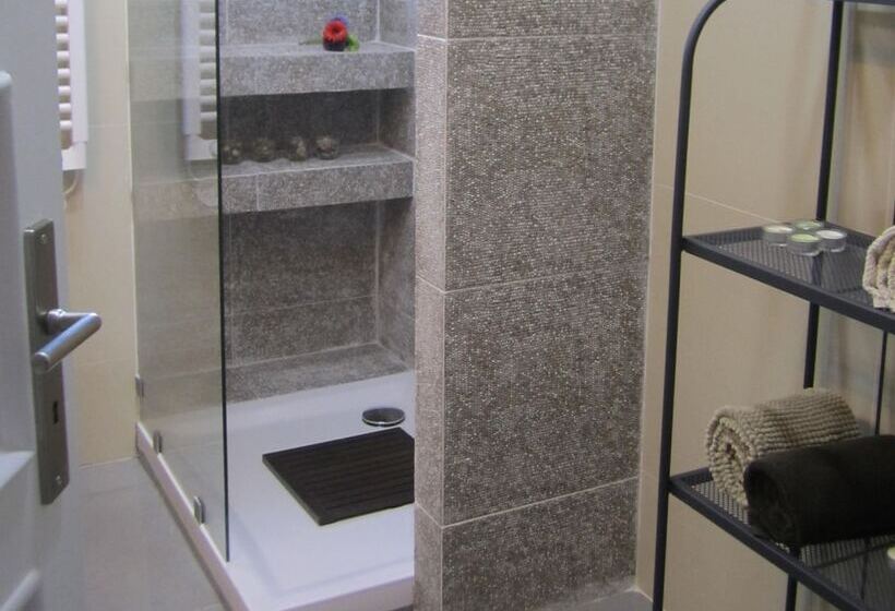 Quarto Estandar Banheiro Compartilhado, Alvalade Ii Airport Guest House