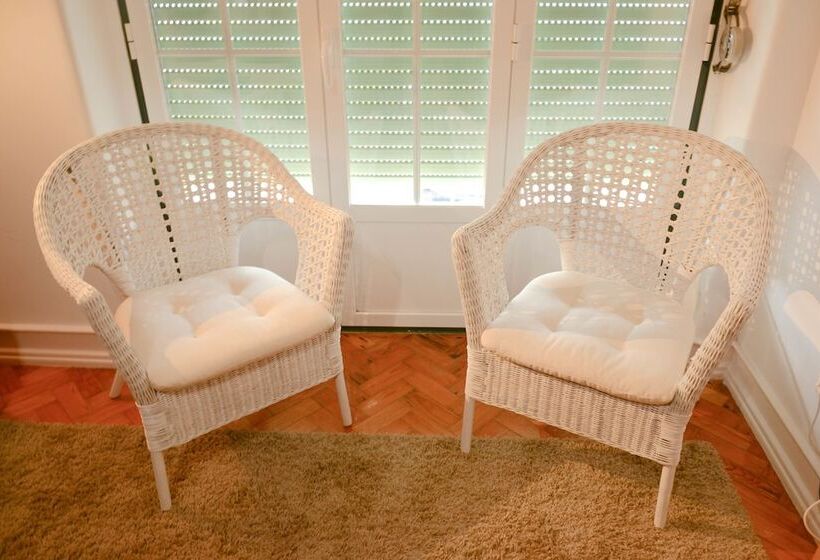 Quarto Estandar Banheiro Compartilhado, Alvalade Ii Airport Guest House