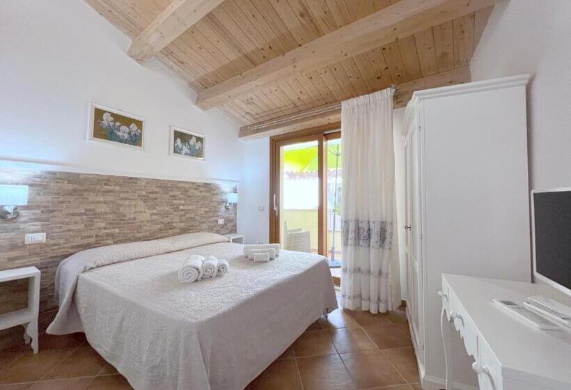 Номер Стандарт с Террасой, Bosa Queen House