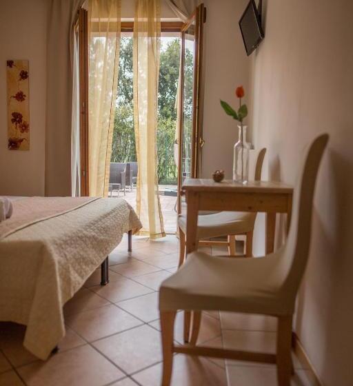 Номер Стандарт Вид на Озеро, Agriturismo Costadoro