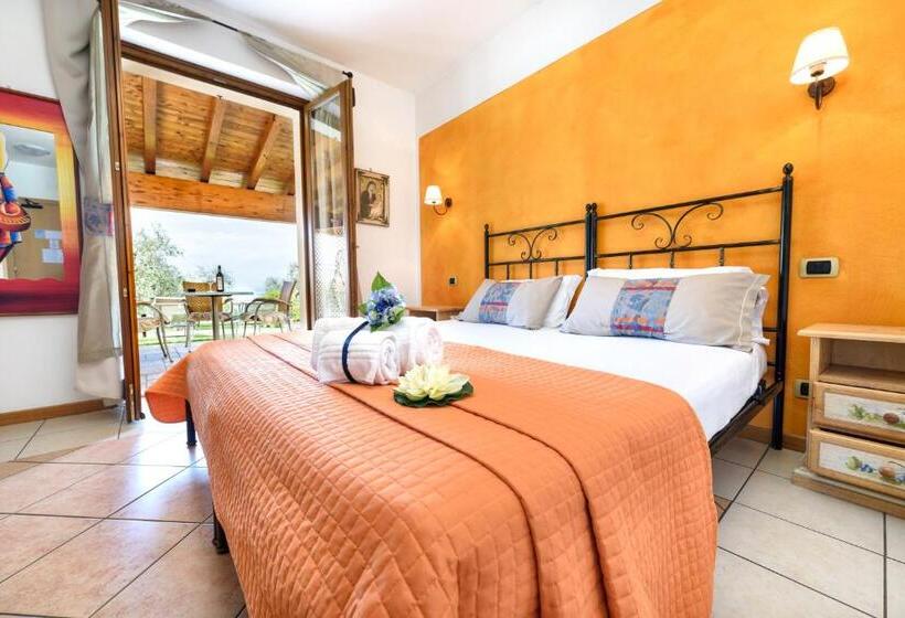 Номер Deluxe Вид на Озеро, Agriturismo Costadoro