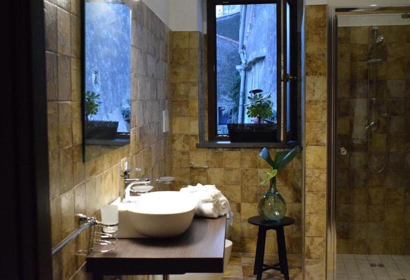 Номер Стандарт с Террасой, Cento Tari' Guest House
