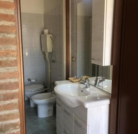 Quarto Quádruplo Estandar, Agriturismo Loghino Caselle