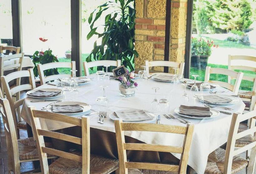 اتاق خانوادگی, Agriturismo La Collina