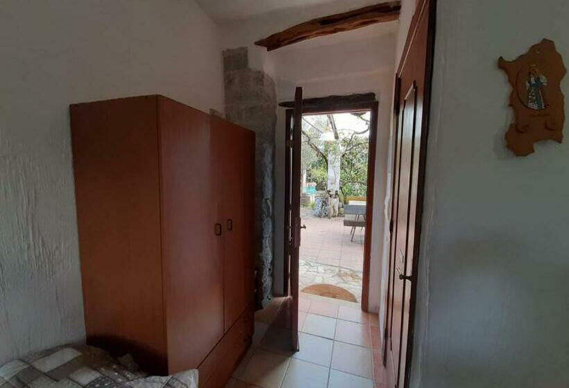 اتاق استاندارد سه نفره, S Imbragu Farm B&b