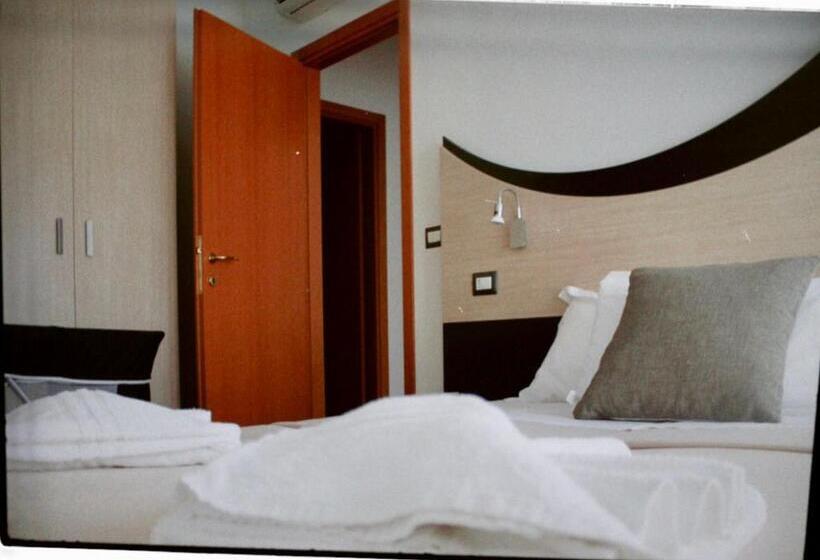 آپارتمان 2 خوابه با بالکن, Tropicana Residence