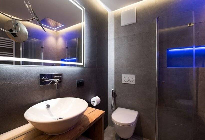 استودیو ساده, B&b La Tambra   Central With Restaurant