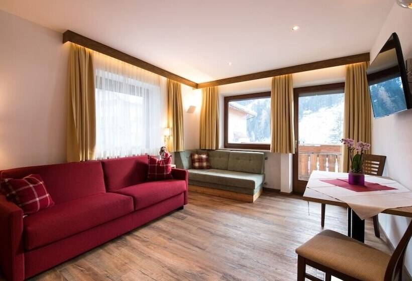 شقة غرفة نوم واحدة مزودة بشُرفة, B&b La Tambra   Central With Restaurant