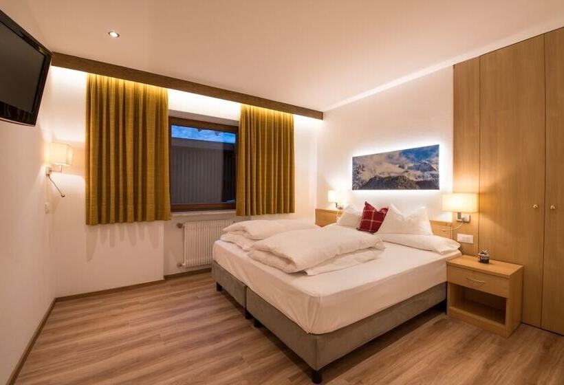 آپارتمان 2 خوابه, B&b La Tambra   Central With Restaurant