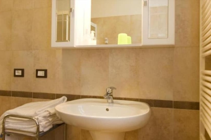 استودیوی استاندارد, Agriturismo Cascina Roveri