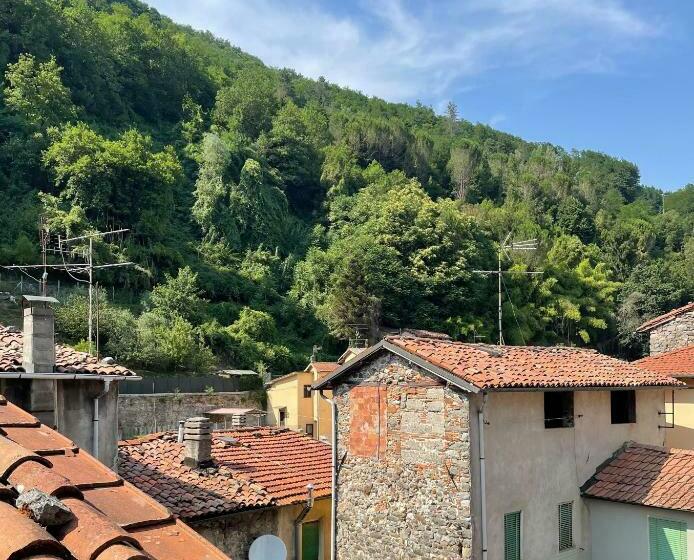 基本三人间, In Castello