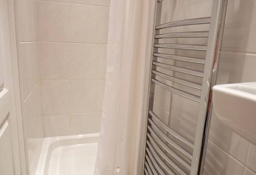 スタンダードルーム, Apollo Guest House
