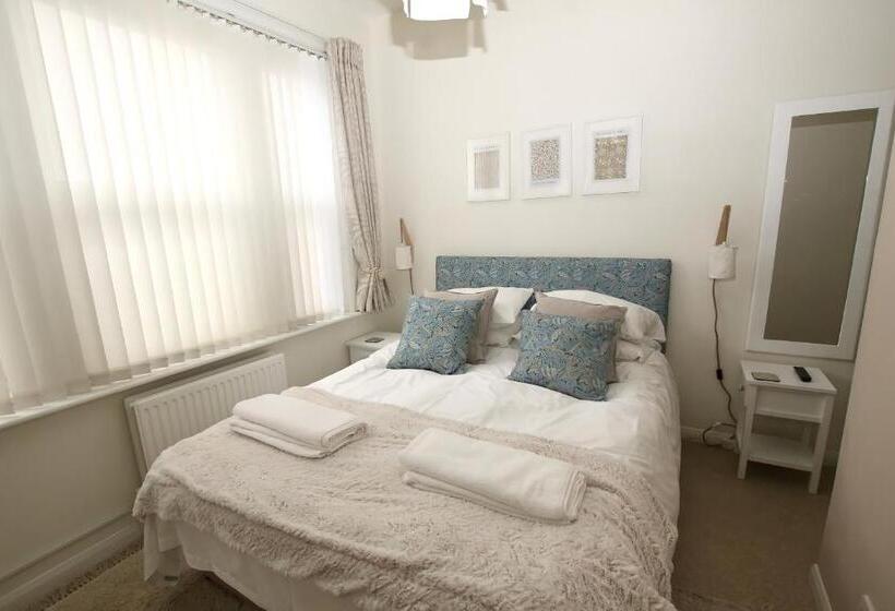Номер Стандарт, Poole Park House