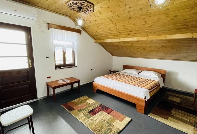 스탠다드 전망 룸, Denis Guest House