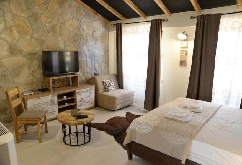 اتاق لوکس, Stara Hercegovina