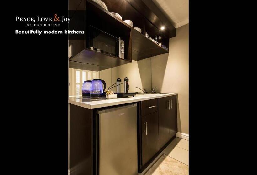 غرفة قياسية, Peace Love And Joy Self Catering Units