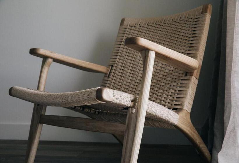 オーシャンビュースタンダードルーム, The Surfrider Malibu