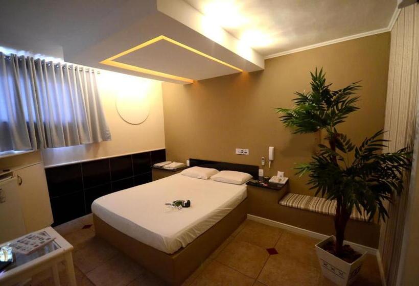 스위트, Motel Paradiso Carazinho   Adults Only