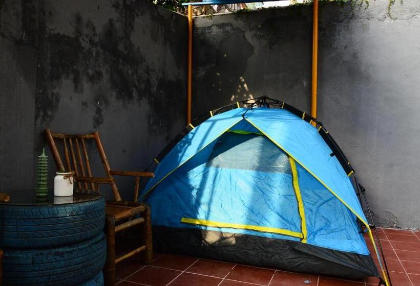 چادر با خدمات رفاهی استاندارد, No. 6 Cuobian Hostel