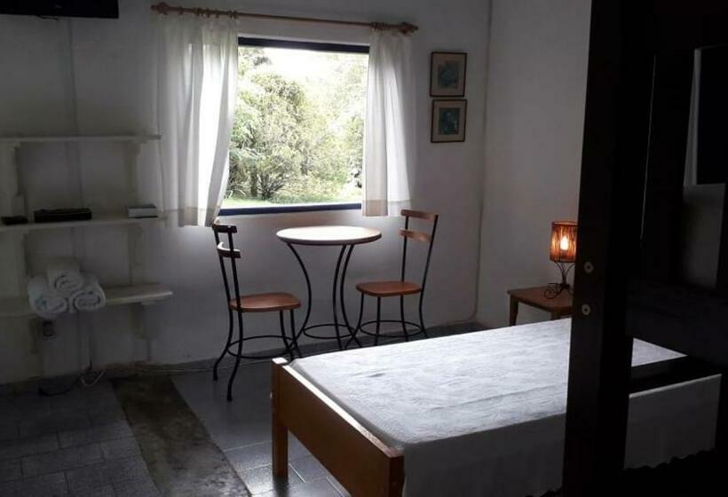 חדר משפחתי, Chalés Del Minas