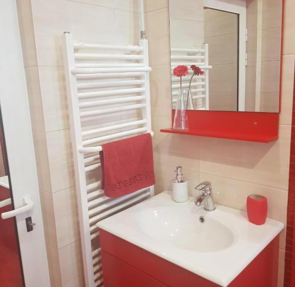 Номер Стандарт Трехместный, Guesthouse Jasmin