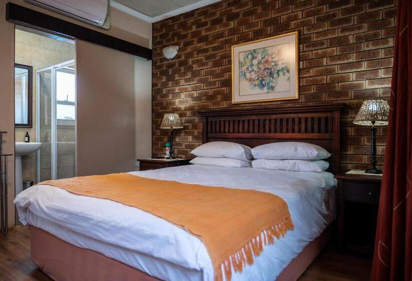 Номер Стандарт, Asante Guest House