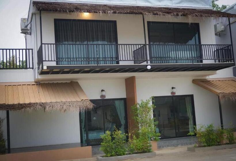 חדר סטנדרט עם מיטת קינג, Suwi Coco Ville Resort