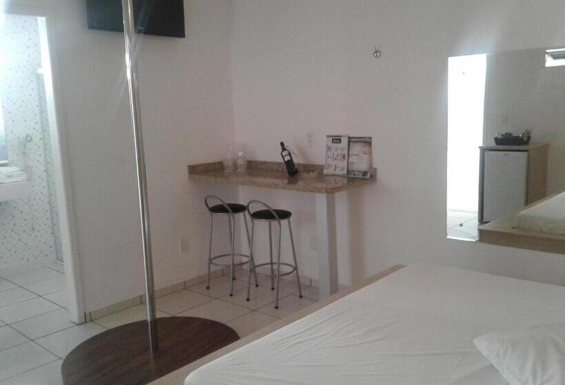 استودیوی لوکس, Prime Motel