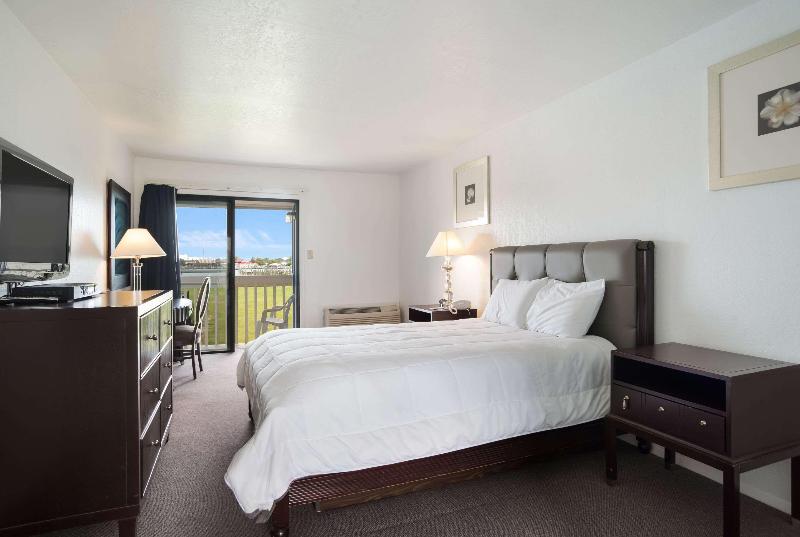 스탠다드 룸 킹사이즈 침대, Rodeway Inn At Somers Cove Marina