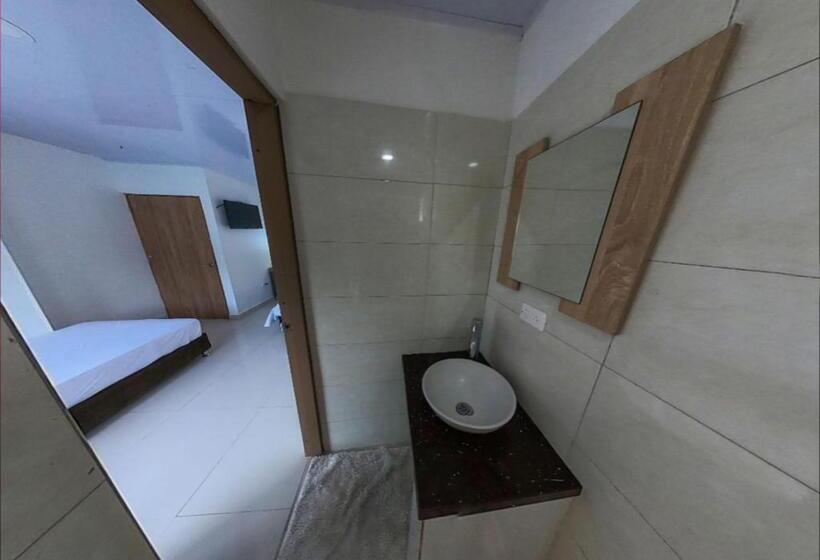 标准三人间, Apartamentos Isla Tropical