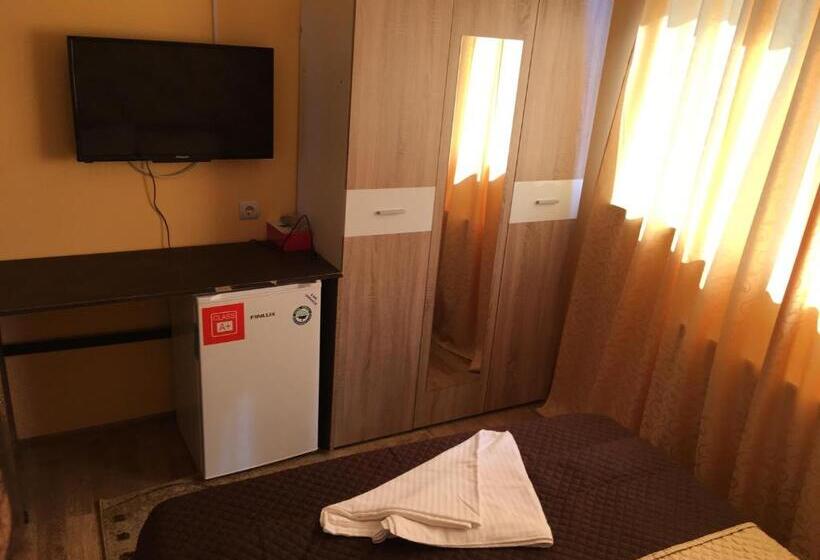 اتاق اکونومی, Hostel Denisa