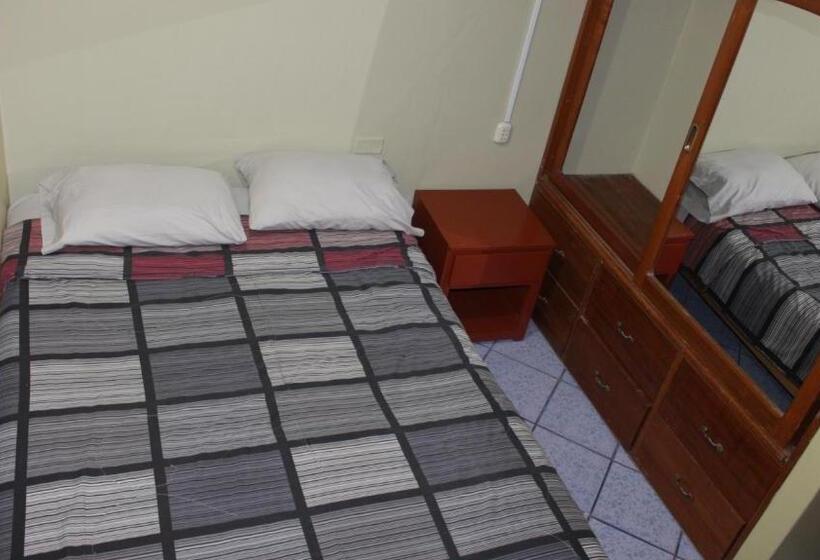 اتاق استاندارد, Hostal Aventura