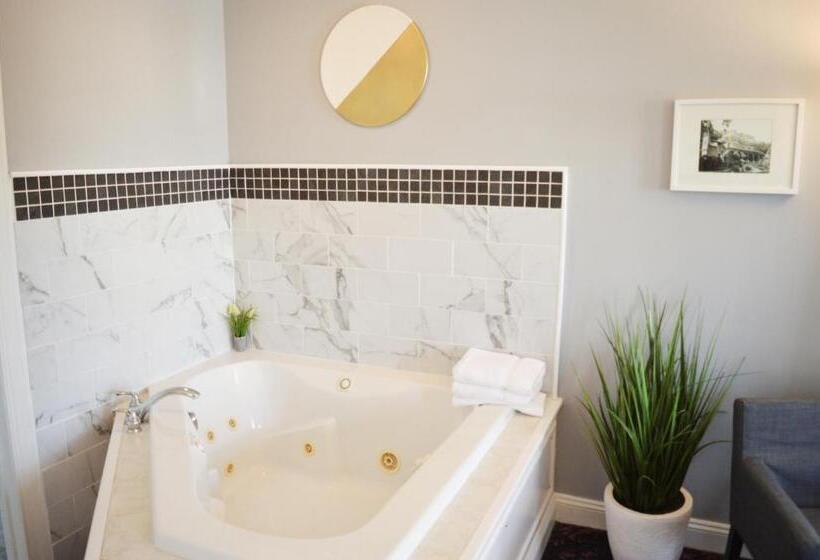 스탠다드 룸 킹사이즈 침대, Mountain View Suites